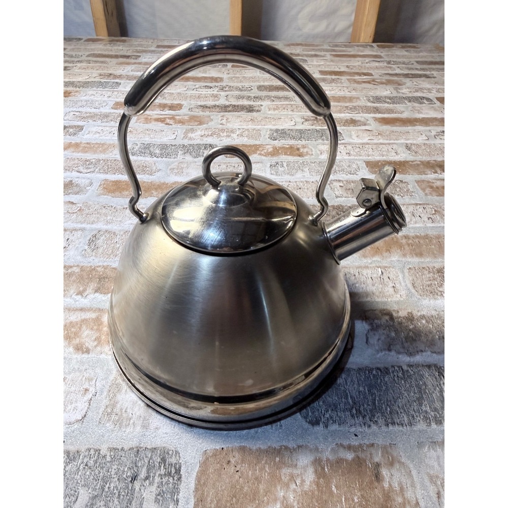 Professional Quality Stainless Steel Whistling Tea Kettle 2.7QT 2.5L Stovetop